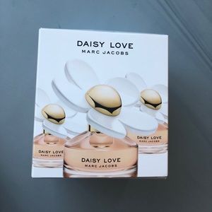 Daisy Love eau de toilette by Marc Jacobs (BNIB)